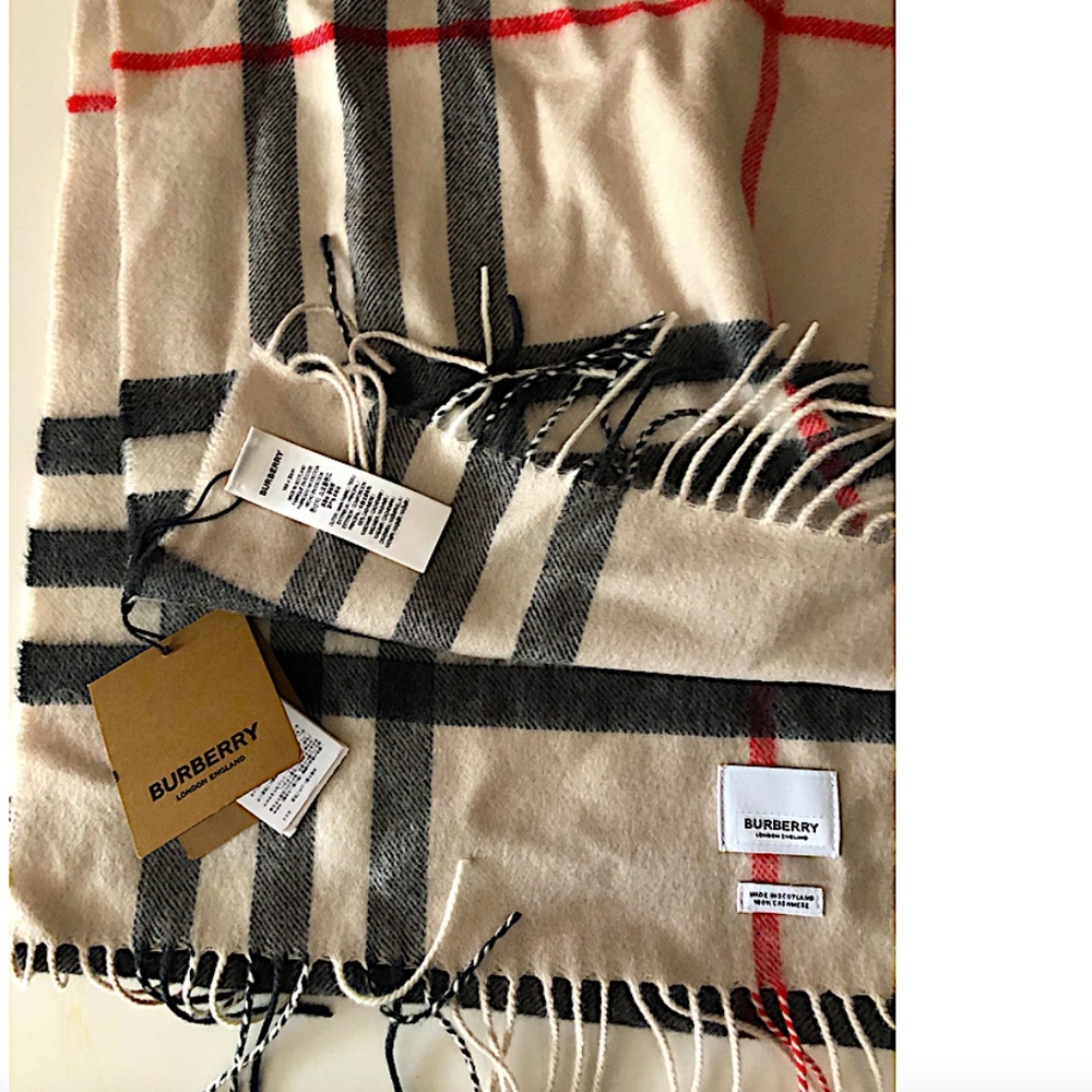 Burberry Giant Check Cashmere Scarf - Picture 8 of 10